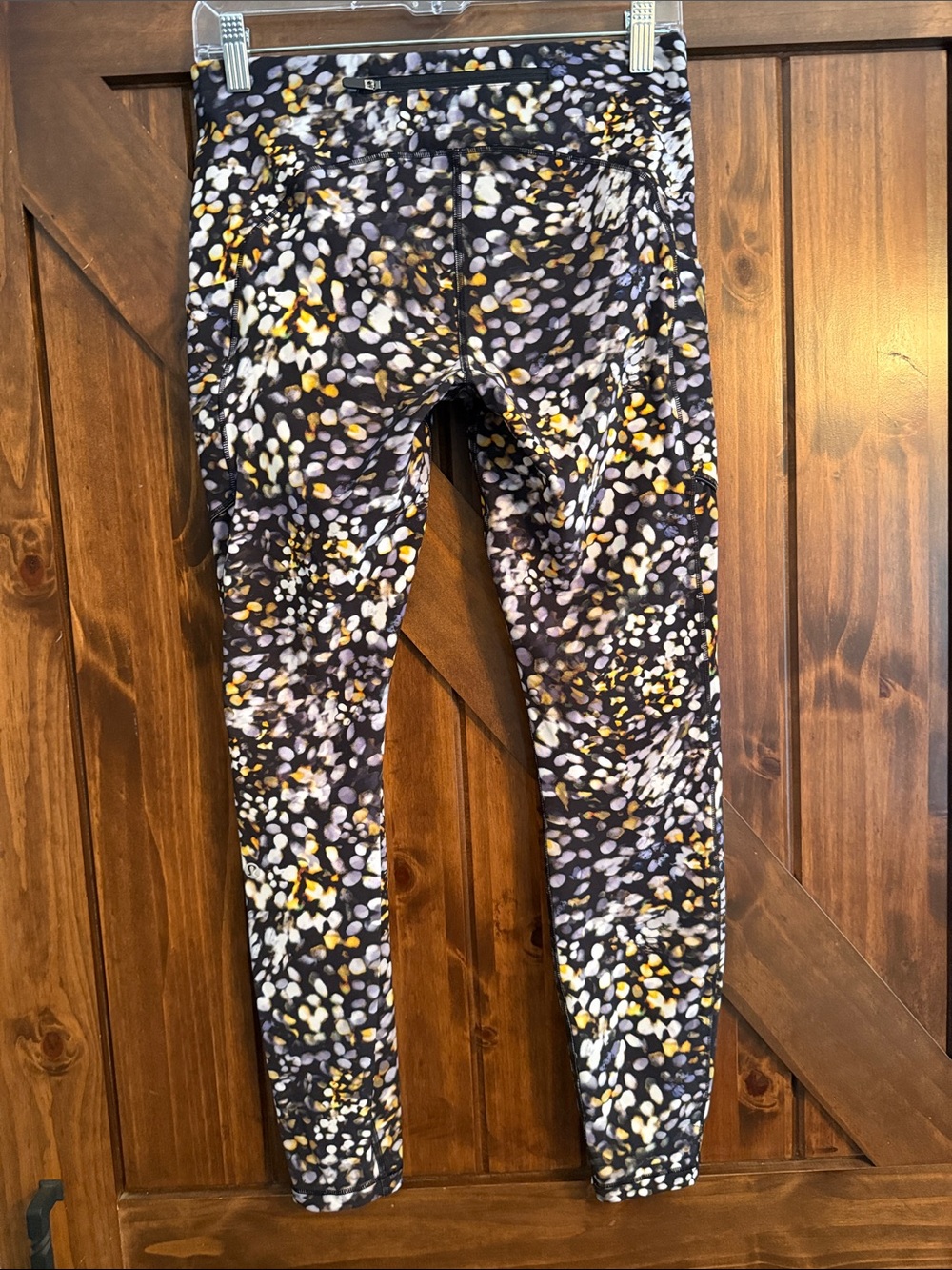 Lululemon speed up high rise size 8 28" inseam - Picture 2 of 3